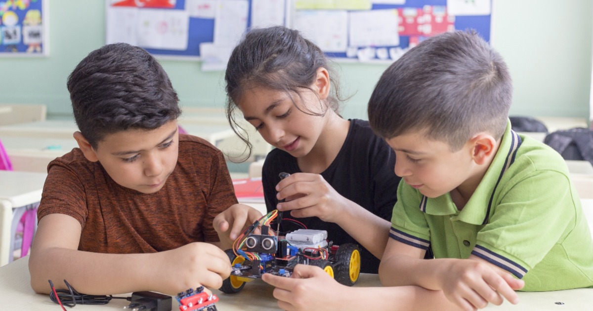 A Guide on Introducing Kids To Engineering A Guide on Introducing Kids To Engineering